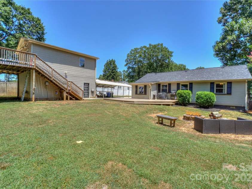 321 Cook Street, Mooresville, NC 28115.  MLS# CAR4282722, YatesRealty ID 31983. 