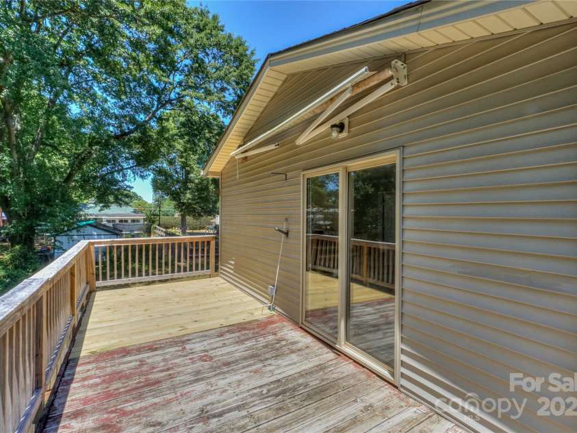 321 Cook Street, Mooresville, NC 28115.  MLS# CAR4282722, YatesRealty ID 31983. 