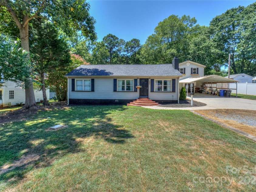 321 Cook Street, Mooresville, NC 28115.  MLS# CAR4282722, YatesRealty ID 31983. 