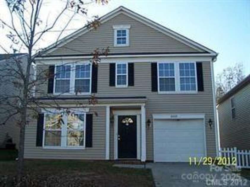 2009 Dunsmore Lane, Waxhaw, NC 28173.  MLS# CAR4288178, YatesRealty ID 31984. 