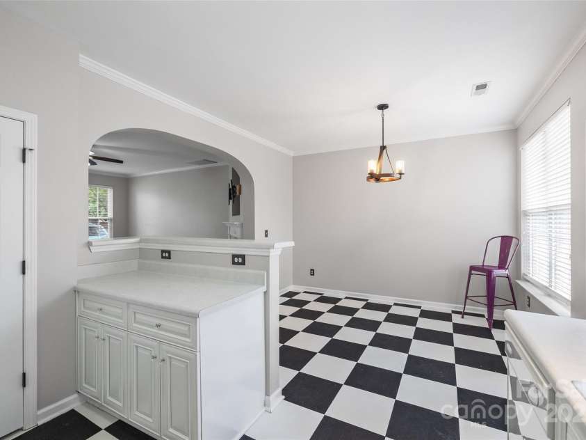 1107 Sienna Sand Way, Fort Mill, SC 29708.  MLS# CAR4285486, YatesRealty ID 31985. Kitchen