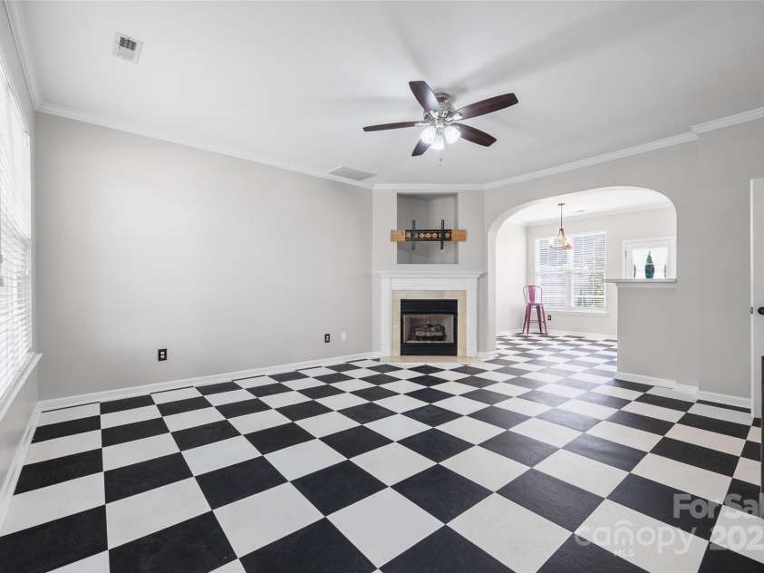 1107 Sienna Sand Way, Fort Mill, SC 29708.  MLS# CAR4285486, YatesRealty ID 31985. Living room