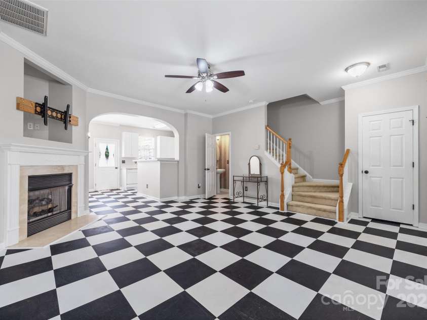 1107 Sienna Sand Way, Fort Mill, SC 29708.  MLS# CAR4285486, YatesRealty ID 31985. Living Room