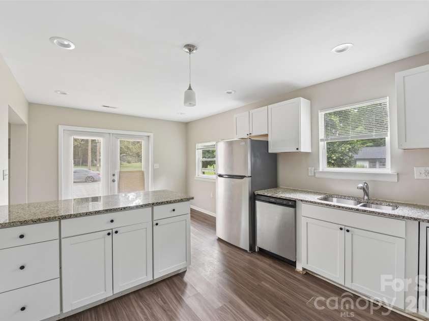 2657 Norman Street, Gastonia, NC 28056.  MLS# CAR4388951, YatesRealty ID 31985. 
