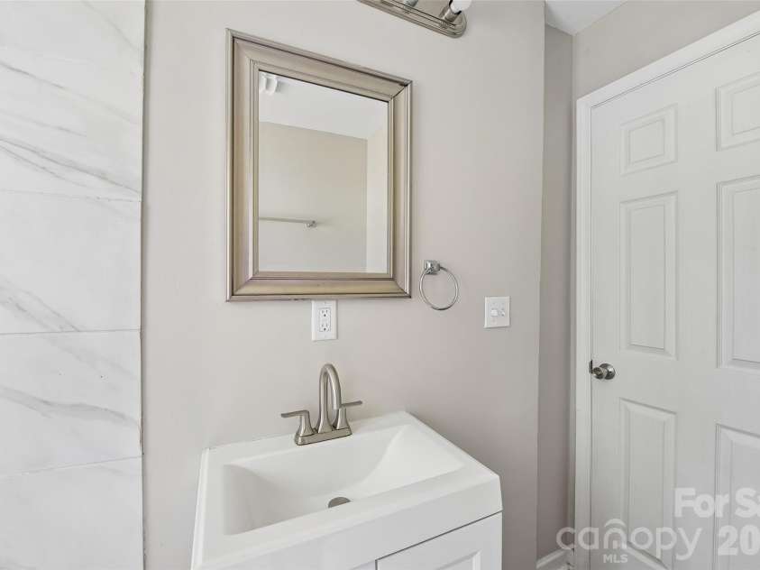 2657 Norman Street, Gastonia, NC 28056.  MLS# CAR4388951, YatesRealty ID 31985. 