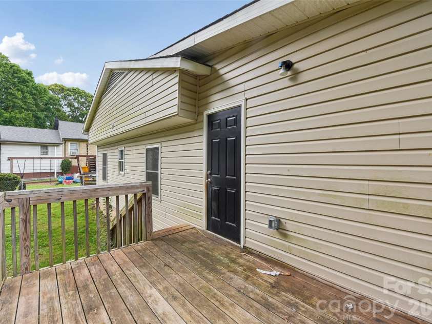 2657 Norman Street, Gastonia, NC 28056.  MLS# CAR4388951, YatesRealty ID 31985. 