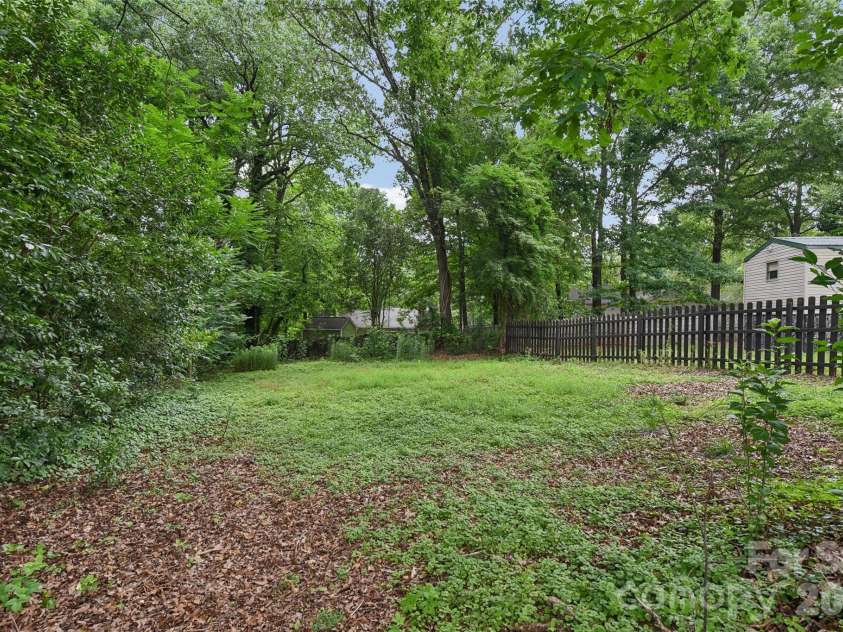 2657 Norman Street, Gastonia, NC 28056.  MLS# CAR4388951, YatesRealty ID 31985. 