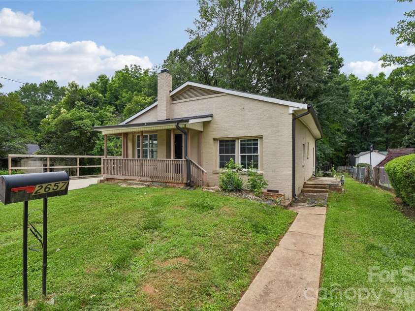 2657 Norman Street, Gastonia, NC 28056.  MLS# CAR4388951, YatesRealty ID 31985. 