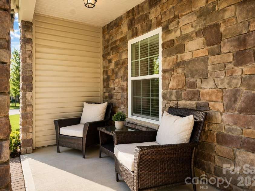 1919 Corriente Court, Charlotte, NC 28213.  MLS# CAR4391597, YatesRealty ID 31986. 