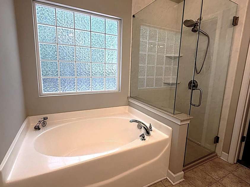 1919 Corriente Court, Charlotte, NC 28213.  MLS# CAR4391597, YatesRealty ID 31986. 