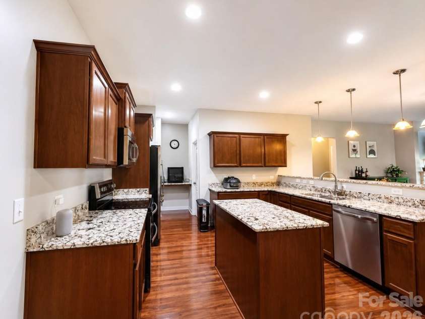1919 Corriente Court, Charlotte, NC 28213.  MLS# CAR4391597, YatesRealty ID 31986. 