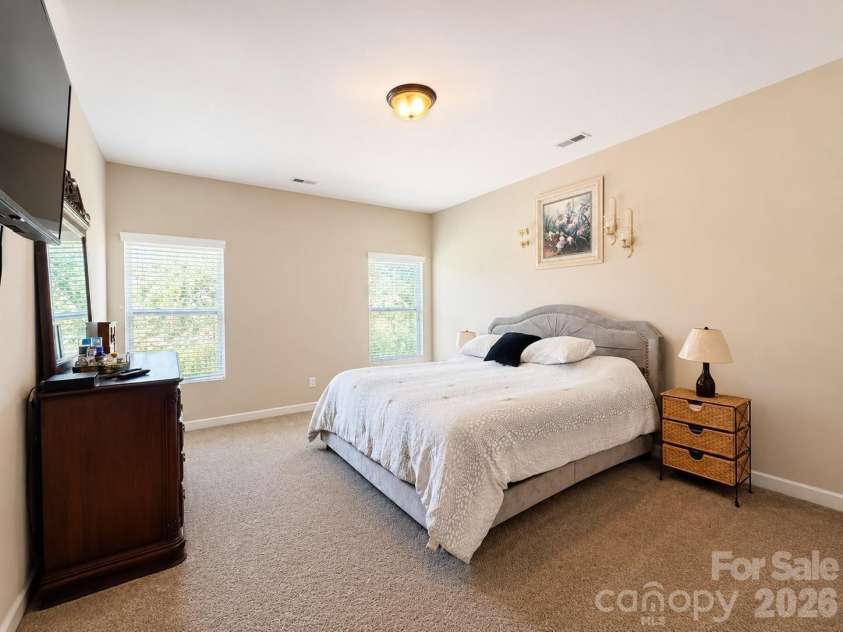 1919 Corriente Court, Charlotte, NC 28213.  MLS# CAR4391597, YatesRealty ID 31986. 