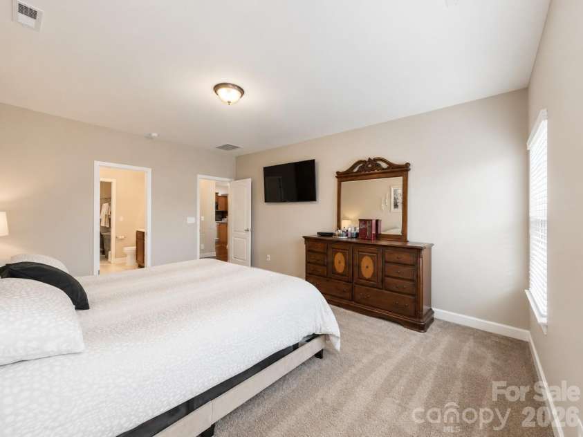 1919 Corriente Court, Charlotte, NC 28213.  MLS# CAR4391597, YatesRealty ID 31986. 