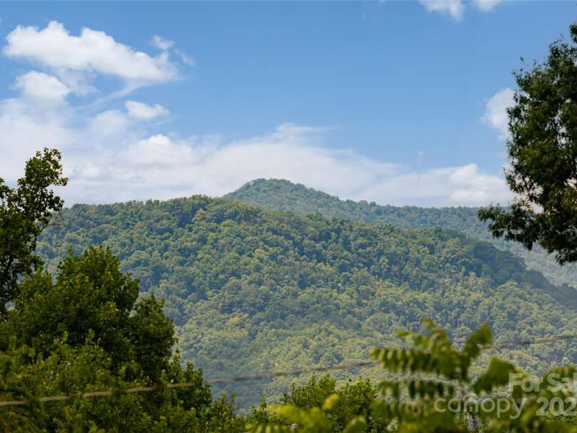 326 New Salem Road, Swannanoa, NC 28778.  MLS# CAR4272032, YatesRealty ID 31987. 