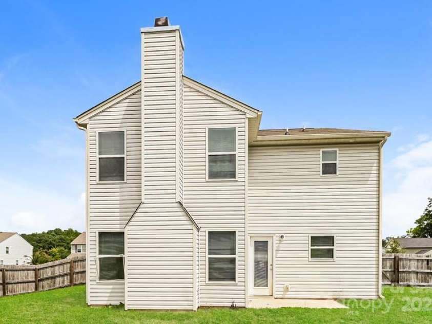 1507 Cazador Lane, York, SC 29745.  MLS# CAR4289049, YatesRealty ID 31988. 