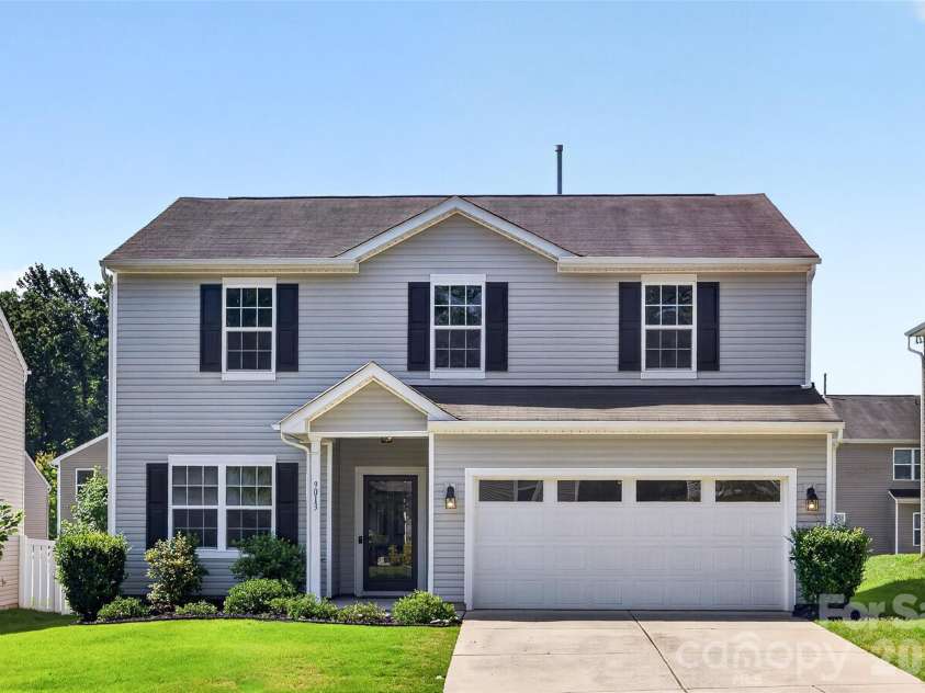 9013 Magnolia Lily Avenue, Charlotte, NC 28227.  MLS# CAR4392385, YatesRealty ID 31988. 