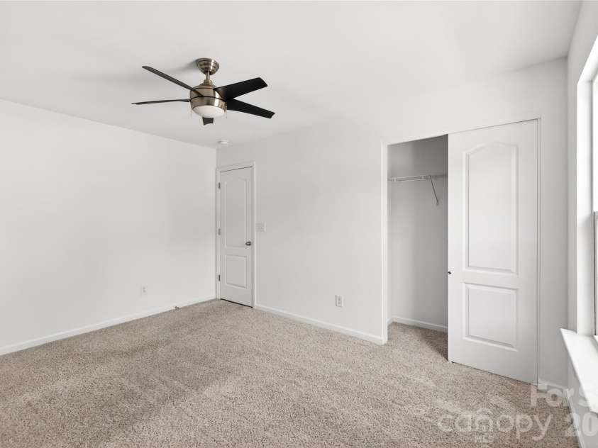 9013 Magnolia Lily Avenue, Charlotte, NC 28227.  MLS# CAR4392385, YatesRealty ID 31988. 