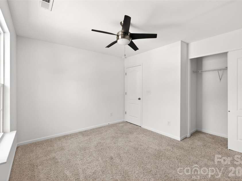 9013 Magnolia Lily Avenue, Charlotte, NC 28227.  MLS# CAR4392385, YatesRealty ID 31988. 
