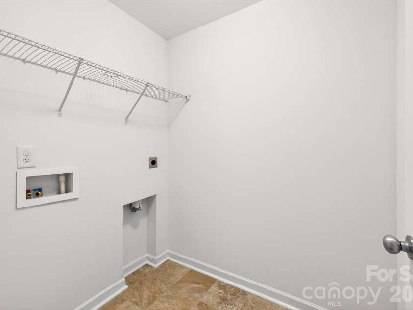 9013 Magnolia Lily Avenue, Charlotte, NC 28227.  MLS# CAR4392385, YatesRealty ID 31988. 