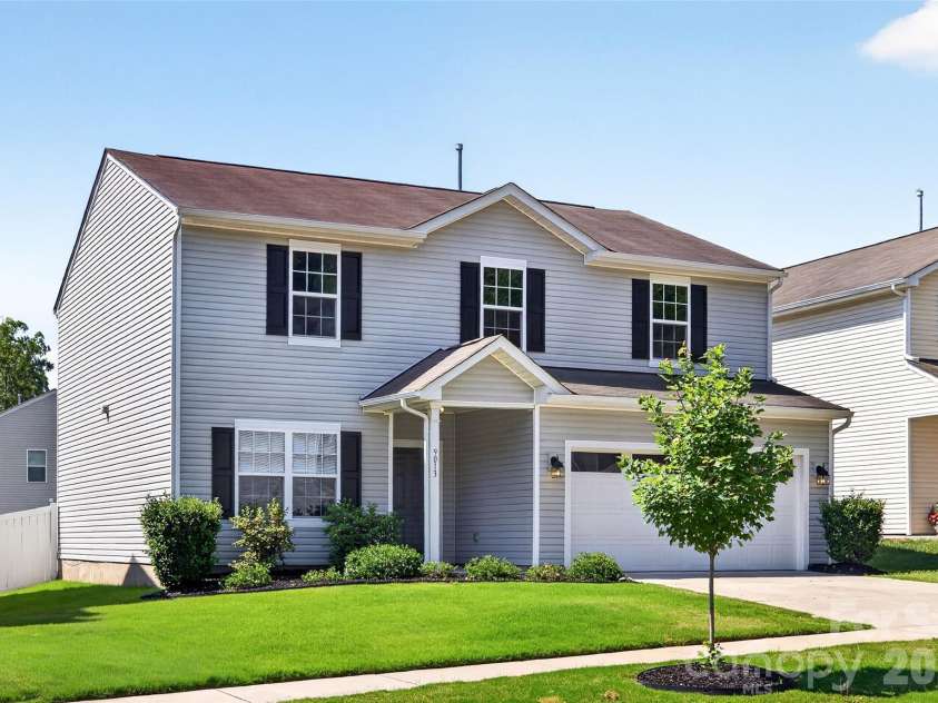 9013 Magnolia Lily Avenue, Charlotte, NC 28227.  MLS# CAR4392385, YatesRealty ID 31988. 