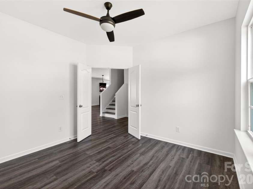 9013 Magnolia Lily Avenue, Charlotte, NC 28227.  MLS# CAR4392385, YatesRealty ID 31988. Office / flex space