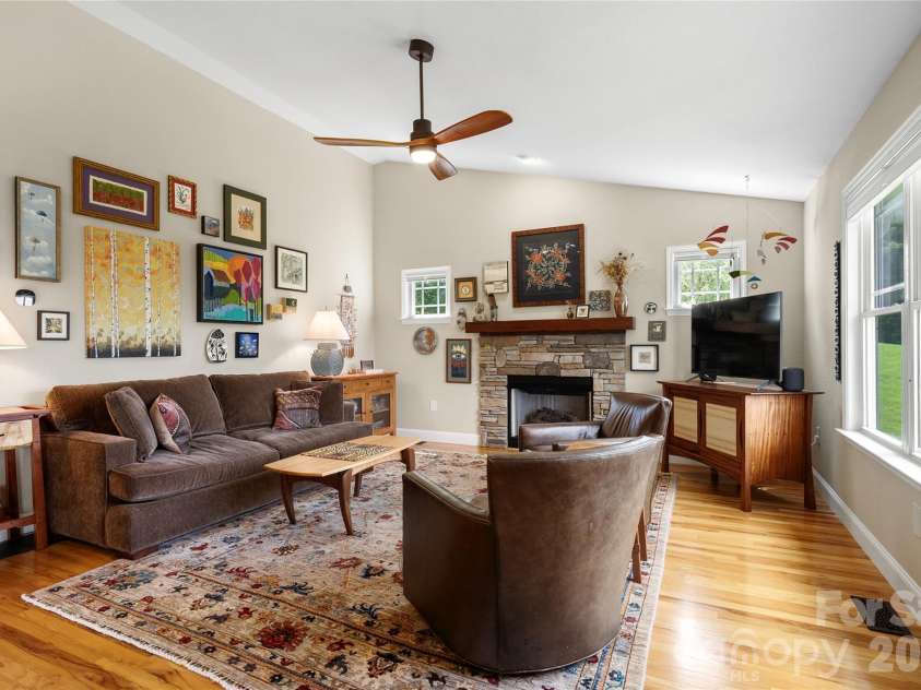 34 Justice Drive, Leicester, NC 28748.  MLS# CAR4394117, YatesRealty ID 31989. Vaulted ceilings elevate the natural light and mountain views