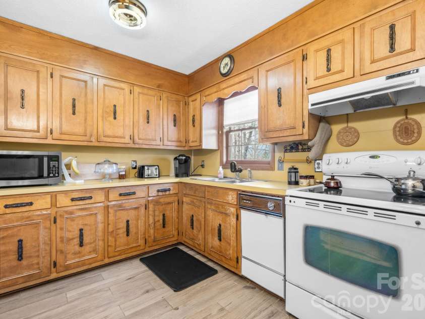3384 Sheely Road, Lenoir, NC 28645.  MLS# CAR4354620, YatesRealty ID 3199. 