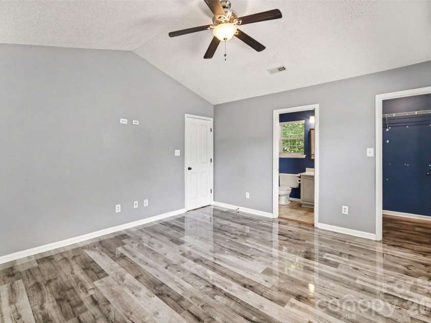 1131 Morning Glory Drive, Charlotte, NC 28262.  MLS# CAR4394711, YatesRealty ID 31990. 