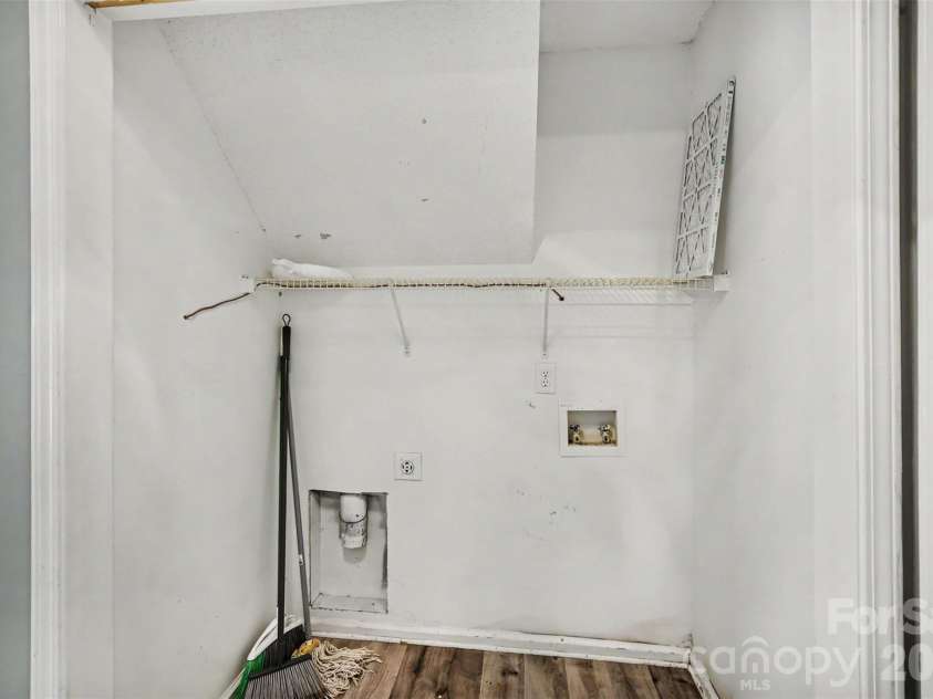 1131 Morning Glory Drive, Charlotte, NC 28262.  MLS# CAR4394711, YatesRealty ID 31990. Laundry closet