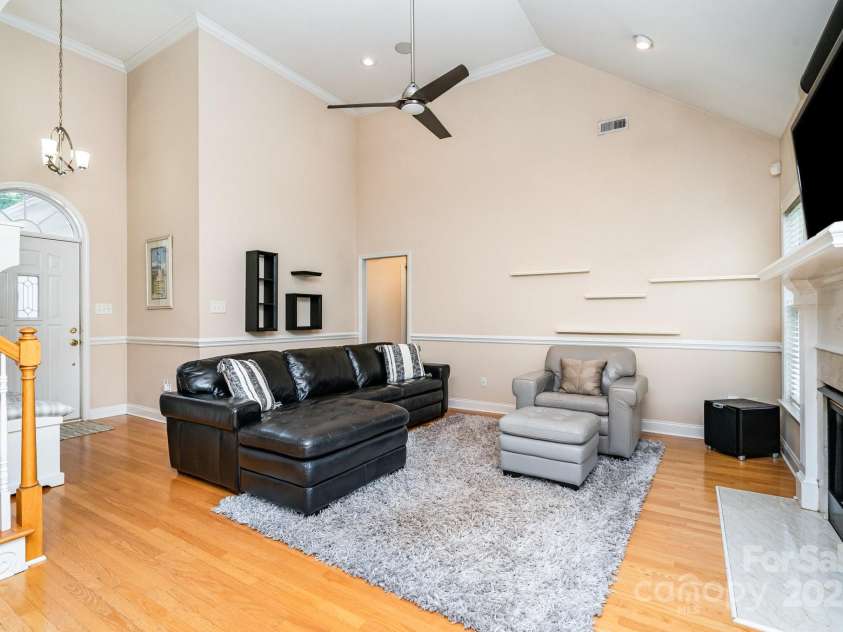 1319 Main Street, Lowell, NC 28098.  MLS# CAR4291013, YatesRealty ID 31991. 