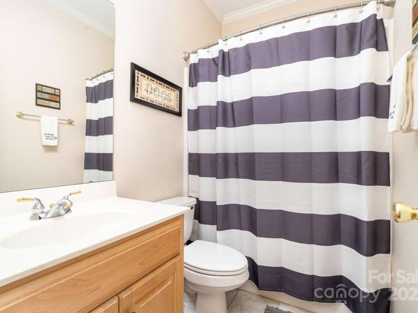 1319 Main Street, Lowell, NC 28098.  MLS# CAR4291013, YatesRealty ID 31991. 