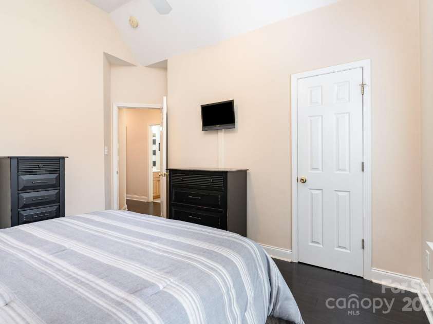 1319 Main Street, Lowell, NC 28098.  MLS# CAR4291013, YatesRealty ID 31991. 