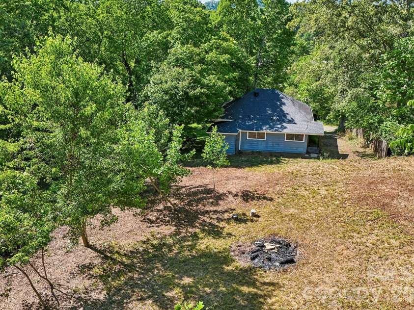 3 View Street, Asheville, NC 28803.  MLS# CAR4383178, YatesRealty ID 31991. Back yard / Extra lot