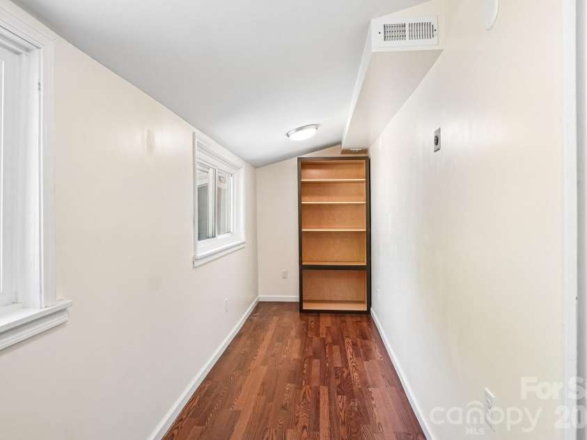 3 View Street, Asheville, NC 28803.  MLS# CAR4383178, YatesRealty ID 31991. Flex room from rear door