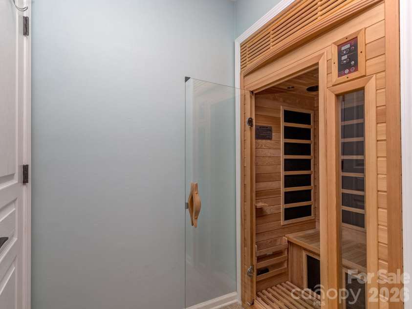 1839 Royal Gorge Avenue, Charlotte, NC 28210.  MLS# CAR4389326, YatesRealty ID 31992. Built-in sauna