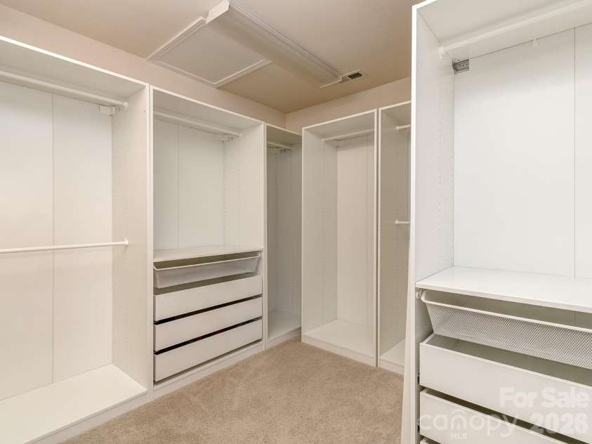1839 Royal Gorge Avenue, Charlotte, NC 28210.  MLS# CAR4389326, YatesRealty ID 31992. Custom Closet