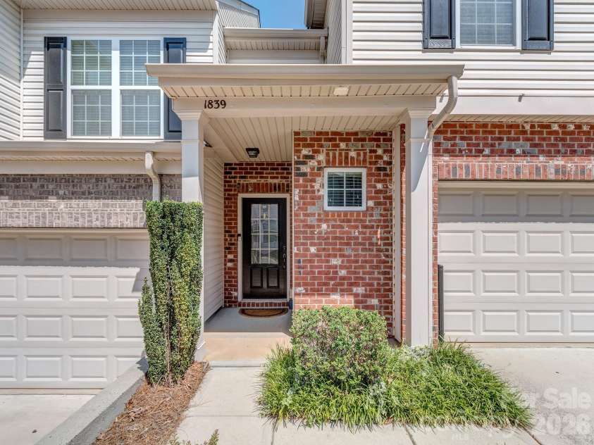 1839 Royal Gorge Avenue, Charlotte, NC 28210.  MLS# CAR4389326, YatesRealty ID 31992. Entry