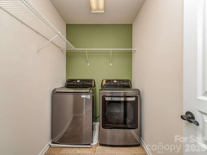 1839 Royal Gorge Avenue, Charlotte, NC 28210.  MLS# CAR4389326, YatesRealty ID 31992. Laundry