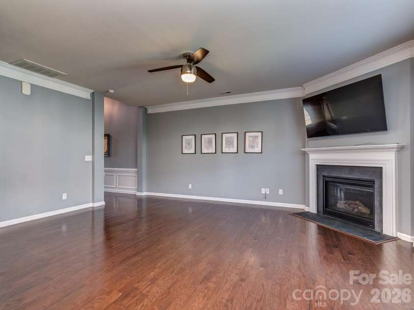 1839 Royal Gorge Avenue, Charlotte, NC 28210.  MLS# CAR4389326, YatesRealty ID 31992. Living Room