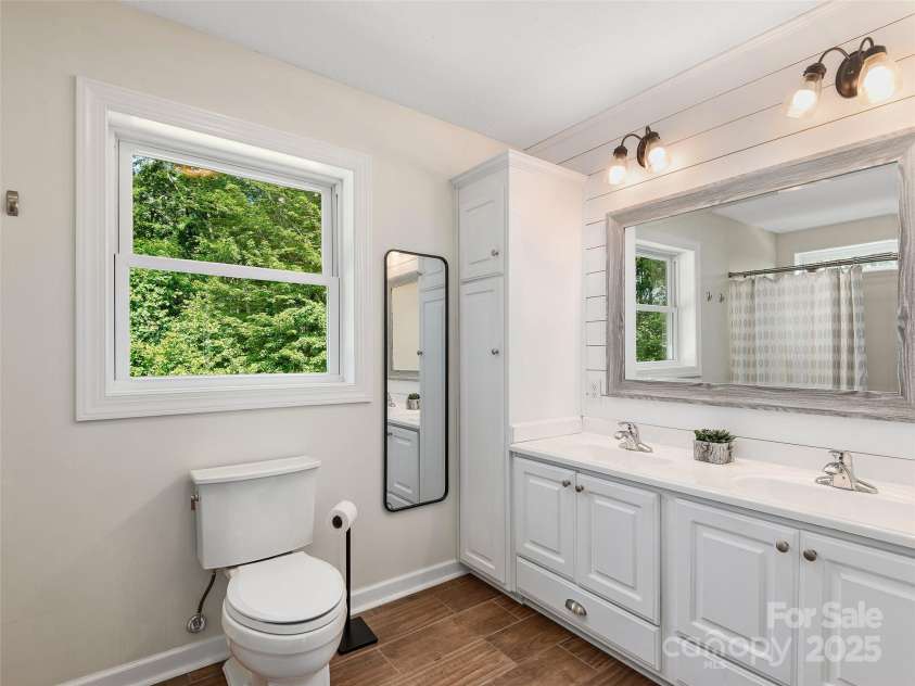 31 Rory Phillips View, Candler, NC 28715.  MLS# CAR4267369, YatesRealty ID 31994. 