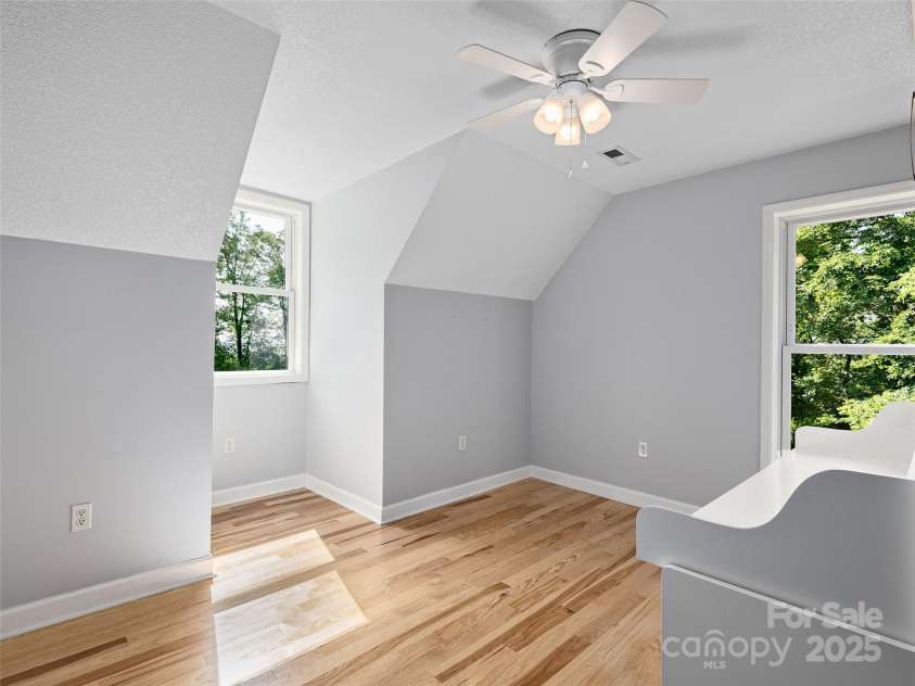 31 Rory Phillips View, Candler, NC 28715.  MLS# CAR4267369, YatesRealty ID 31994. 