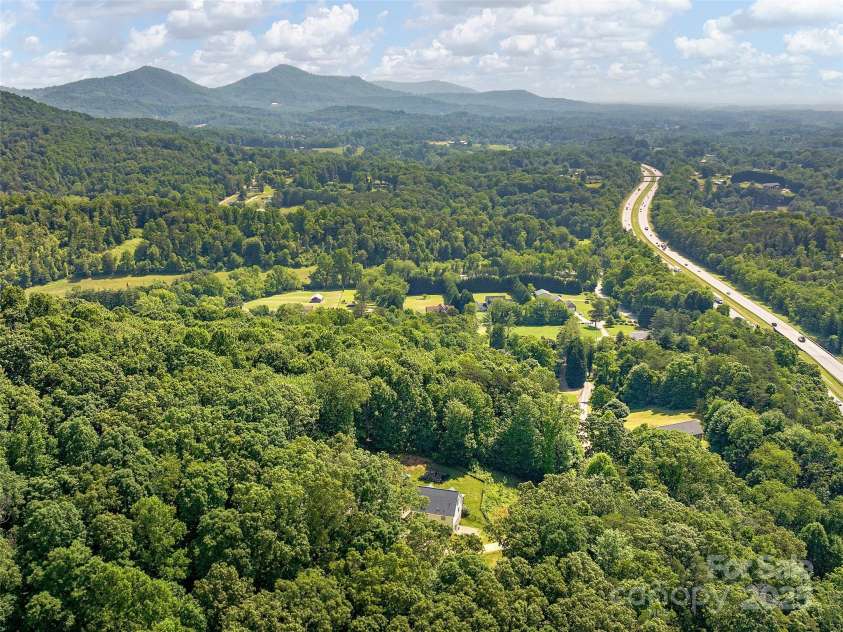 31 Rory Phillips View, Candler, NC 28715.  MLS# CAR4267369, YatesRealty ID 31994. 