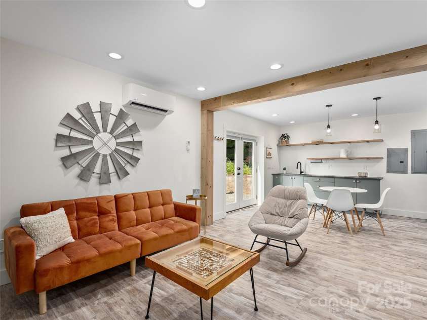 31 Rory Phillips View, Candler, NC 28715.  MLS# CAR4267369, YatesRealty ID 31994. 