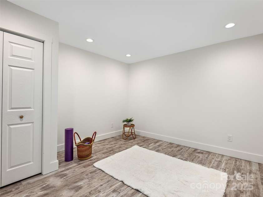 31 Rory Phillips View, Candler, NC 28715.  MLS# CAR4267369, YatesRealty ID 31994. 