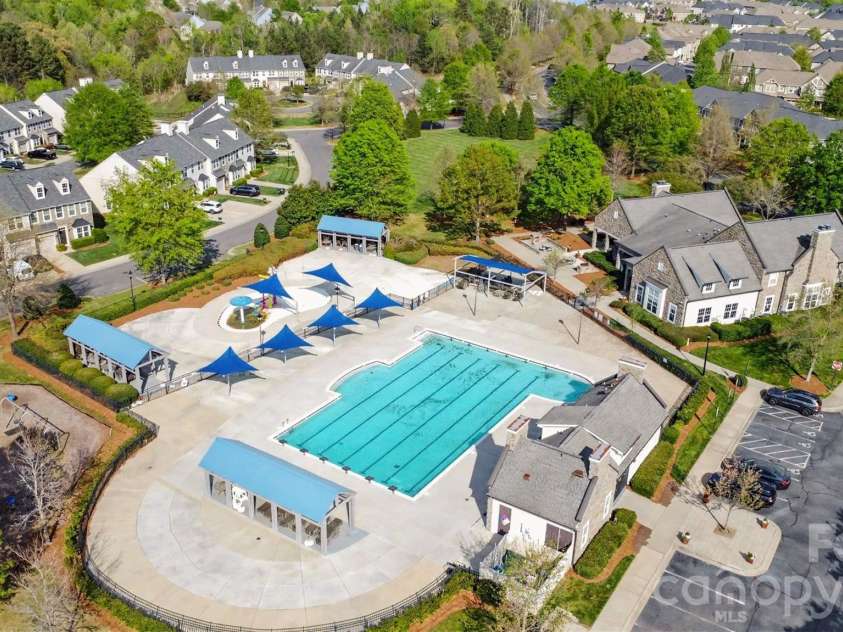 6650 Berewick Commons Parkway, Charlotte, NC 28278.  MLS# CAR4363843, YatesRealty ID 31995. 