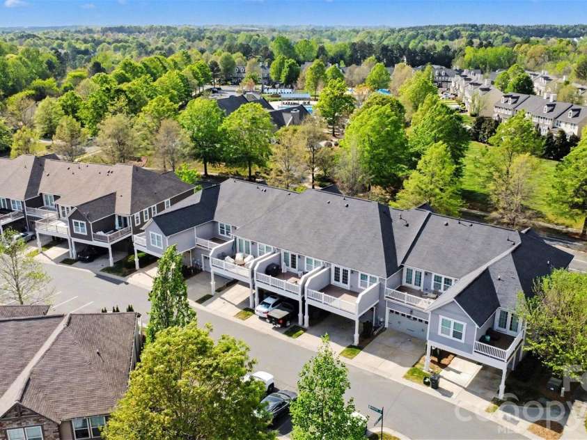 6650 Berewick Commons Parkway, Charlotte, NC 28278.  MLS# CAR4363843, YatesRealty ID 31995. 