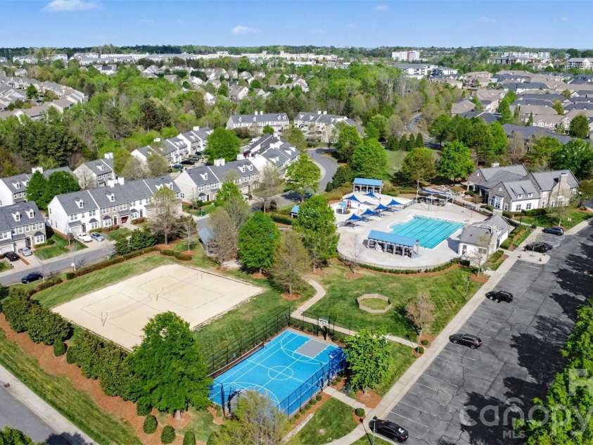6650 Berewick Commons Parkway, Charlotte, NC 28278.  MLS# CAR4363843, YatesRealty ID 31995. 