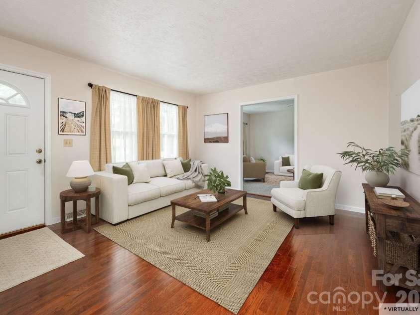 107 MAYWOOD Road, Hendersonville, NC 28792.  MLS# CAR4392635, YatesRealty ID 31996. 