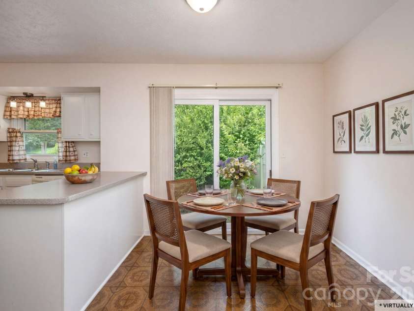 107 MAYWOOD Road, Hendersonville, NC 28792.  MLS# CAR4392635, YatesRealty ID 31996. 