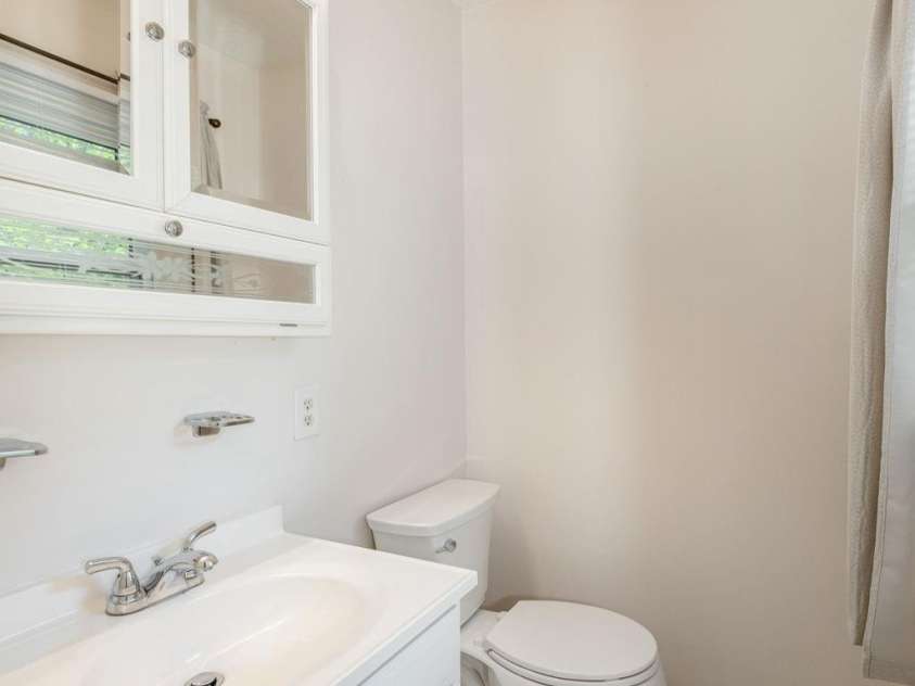 107 MAYWOOD Road, Hendersonville, NC 28792.  MLS# CAR4392635, YatesRealty ID 31996. 